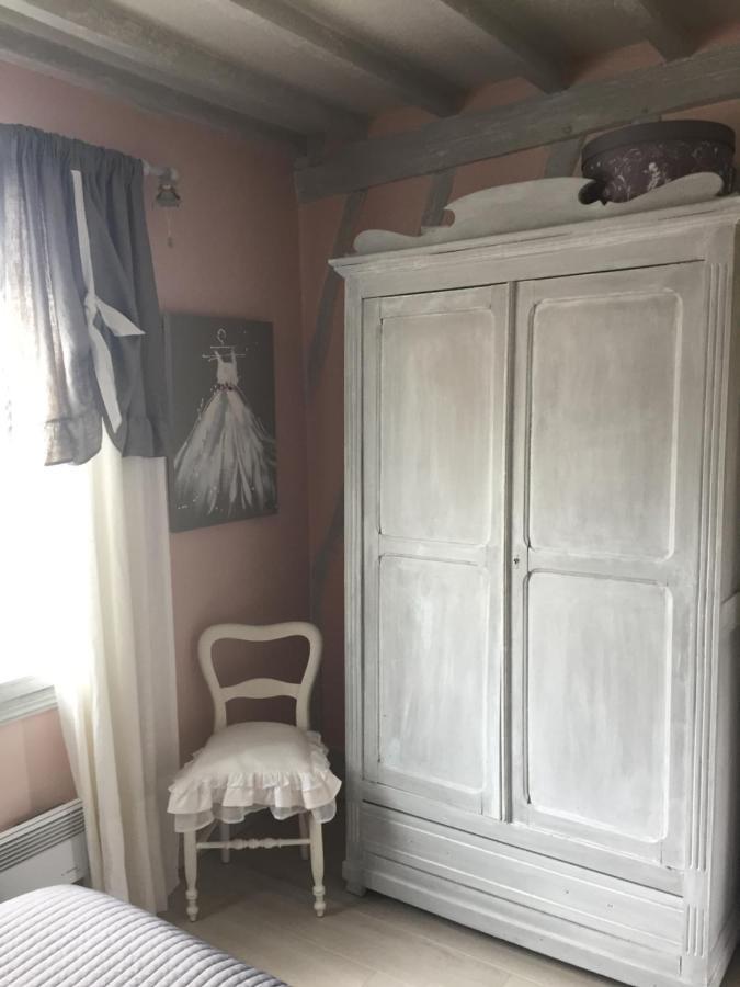 Les Chambres De Paule Thieulloy-l'Abbaye Luaran gambar